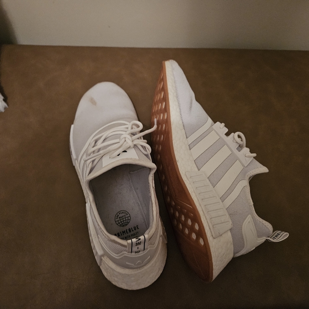 Adidas - Picture 4 of 4
